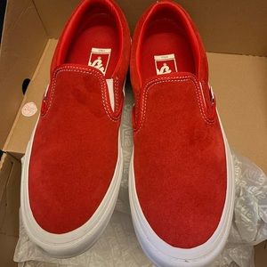 Vans slip on